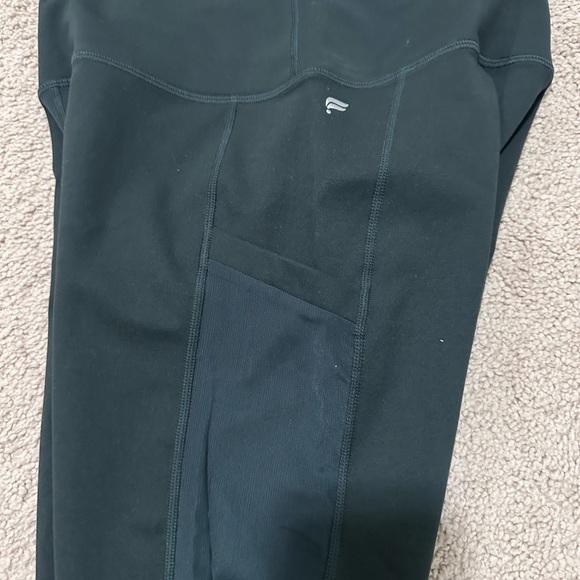 Fabletics Power hold leggings with Pockets - Picture 3 of 4